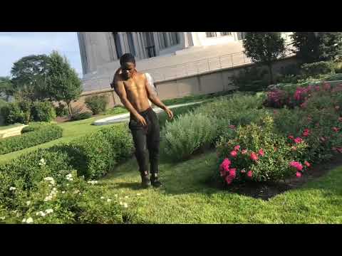 Cuppy ft L.A.X Currency Dance