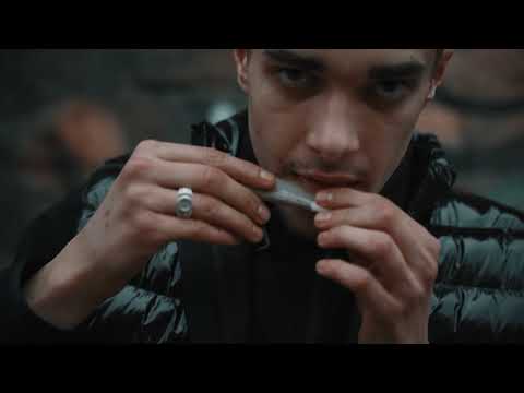 ZHENJA - PRADA HEMD  (official Musikvideo) (Prod. by M00nthebeat)