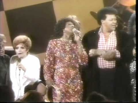 Legendary Ladies of Rock & Roll - Dancin' In The Street (entire cast - track 16)