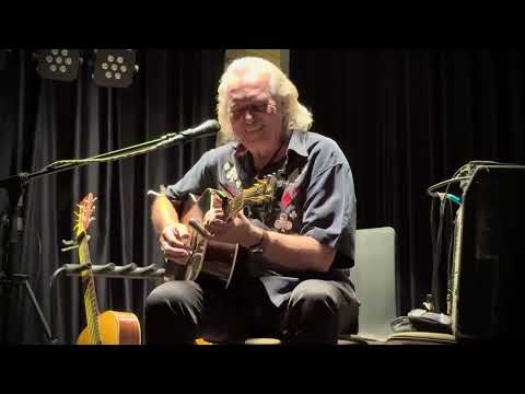 ONE LOVE in Rödermark! Blueslegende Hans Theessink Live @ RedRoosterRödermark (19.04.2024)