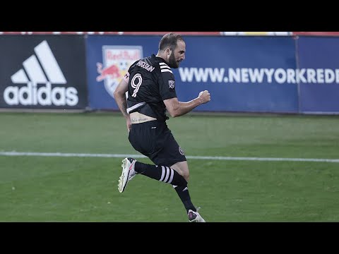 Free Kick Golazo! Gonzalo Higuain scores First Goal in MLS!