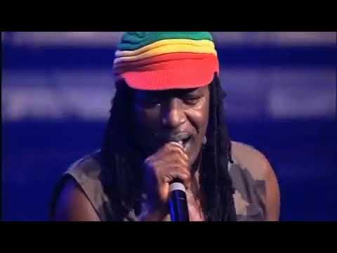 Alpha Blondy - Les Salauds Live au Zenith Paris , Mai 2009