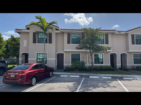 Stylish 3-Bed, 3-Bath Townhouse Oasis in Riviera Beach property video