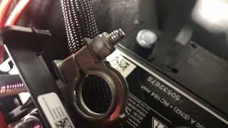 Alfa Giulia/Stelvio won't start? Random Error codes? Inspect battery posts!