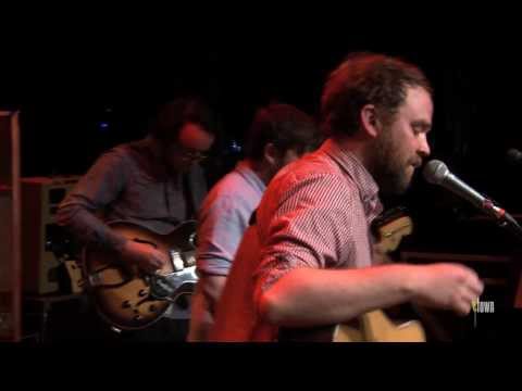 Frightened Rabbit - "Late March, Death March" (eTown webisode #463)