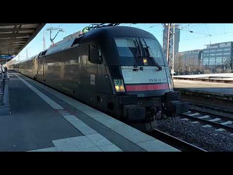 Ausfahrt einer Br 182 des RE 11 Ersatzzuges aus Essen Hbf