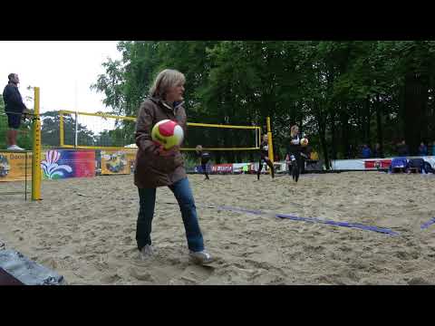 20180513 beachvolley brussel: lisa van den vonder sarah cools vs elien en britt ruysschaert - set3
