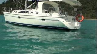 preview picture of video 'Australia 2011 Part 3 -- Sailing in the Whitsundays'