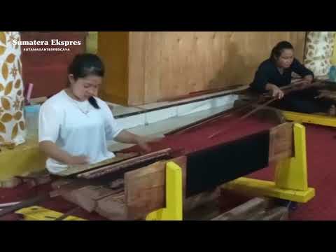 Proses Tenun Songket Tradisional Palembang