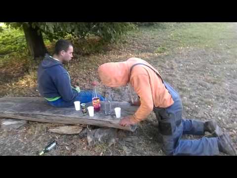 Żule Menele libacja alkoholowa