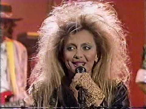 Stacey Q explains why people call her weird to Howie Mandel June 1987