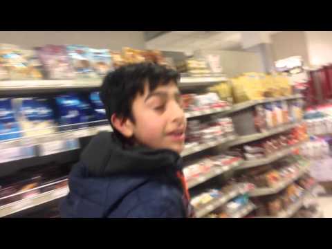 CADUTE AL SUPERMERCATO 😂