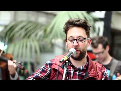 95bFM Breakfast Club: The Backyard feat. Rodney Fisher - "Timeline"