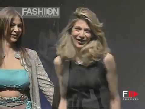 Fashion Show "Raffaella Curiel" Haute Couture Women Spring Summer 2003 Rome 7 of 7