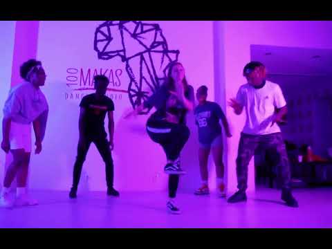 VEM APRENDER AFRO HOUSE COM A MOIKANA