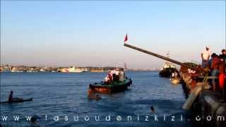 preview picture of video '1 Temmuz 2013 Denizcilik ve Kabotaj Bayramı  Yağlı Direk Yarışması   TAŞUCU'