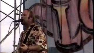 Crosby, Stills &amp; Nash &quot;Love The One You&#39;re With&quot;