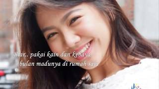 Download lagu Shania JKT48 [Bulan Depan Ke Penghulu - Nia Daniaty _Lirik] mp3