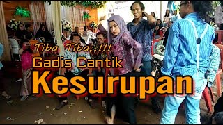 Download lagu Gadis Cantik Tiba Tiba Kesurupan Kembang Gadung # Live Selareuma versi organ kendang terompet mp3