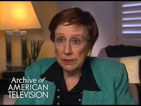 Jean Stapleton discusses "Damn Yankees" and "Bells Are Ringing" - EMMYTVLEGENDS.ORG
