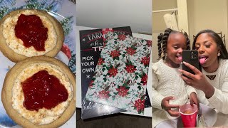 VLOGMAS DAY 13 | STRAWBERRY CHEESECAKE COOKIES, ALL MY FOOTAGE IS GONE, I WANT THAT OLD THANG BACK..