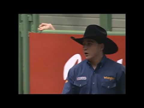 Adam Carrillo vs Cricket - 94 PBR Ft. Worth (81 pts)