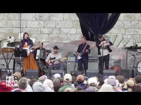 Offa Rex sings 'The Gardener' at 2017 Newport Folk Festival