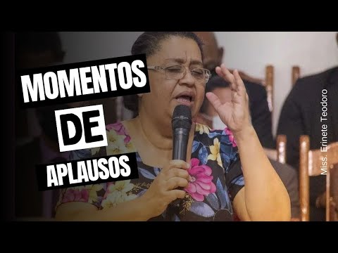 Momentos de aplausos - Miss. Erinete Teodoro