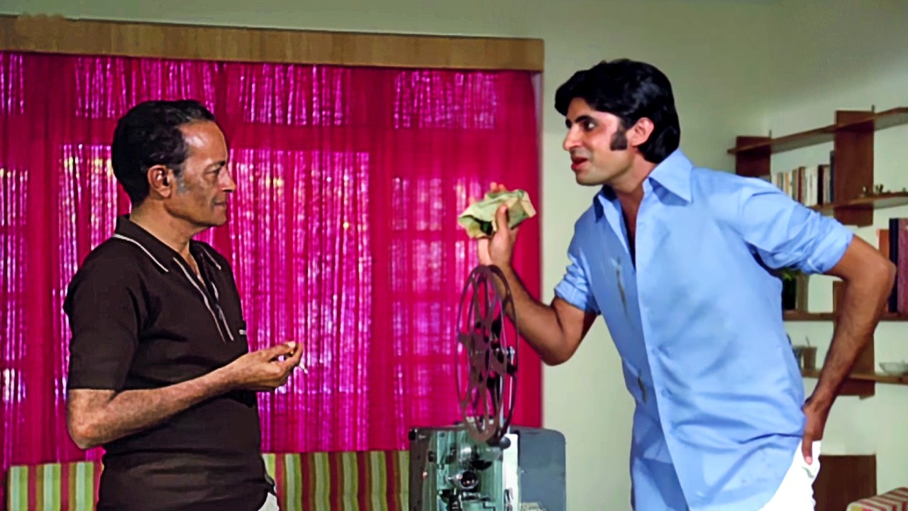 Don ne 11 Mulkon Ki Police Ko Petrol Pump Par Diya CHAKMA ! 🔥 | Don Amitabh Bachchan Scene