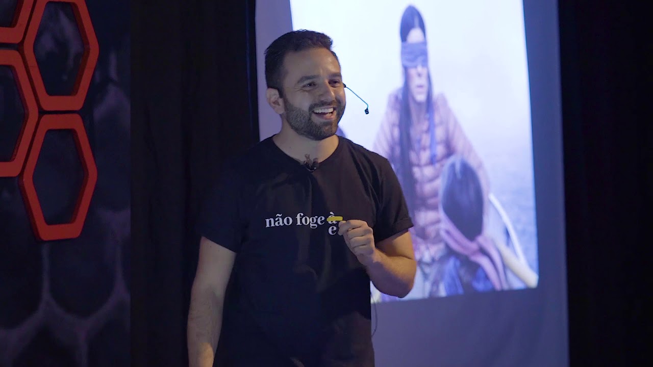 Democracia 4.0: O futuro da política na era digital | Erick Costa | TEDxUNISVarginha