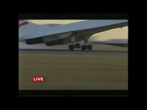 The landing of the final flight of Concorde