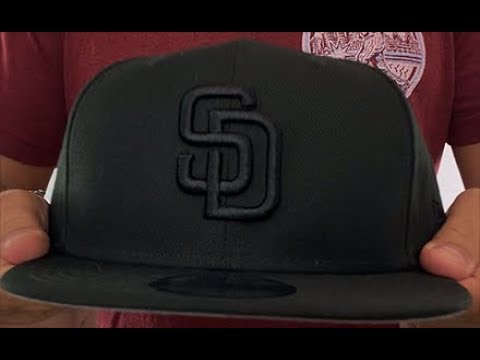 San Diego Padres TEAM-BASIC BLACKOUT SNAPBACK Hat by New Era