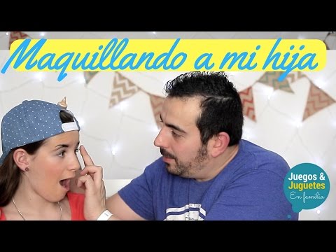 MAQUILLANDO A MI HIJA Y A SU AMIGA // Juegos y Juguetes en Familia