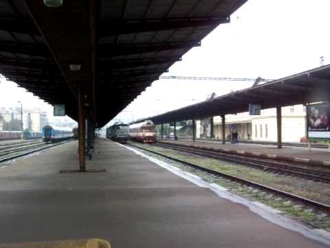 749253 na čele os. 9063 - Praha Vršovice - 25.9.2010. - odjezd