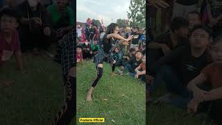 Download lagu DALANG CANTIK PENYEMBUH...#shorts#kerasukanindang #kudalumpingjawa mp3