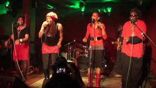 Marcia Davis & Outro Band - Country Living Live at Sullivan Hall NYC Filmed by Cool Breeze