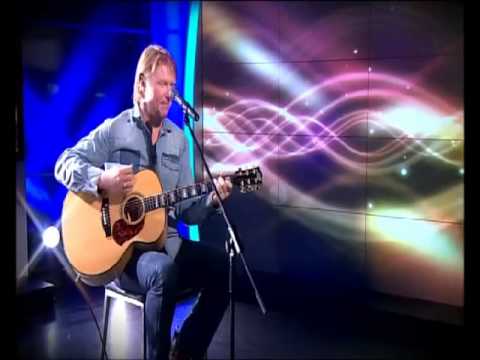 Darren Coggan 'Peace Train' Intimate & Acoustic