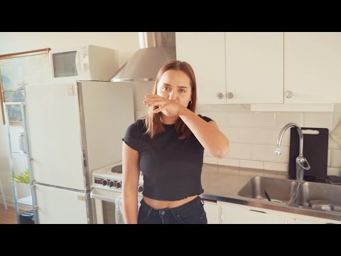 FICK HENNE ATT ÄTA JAPANSKT GODIS | FOLLOW ME AROUND | #8