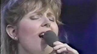Twila Paris - Every Heart That is Breaking (live)