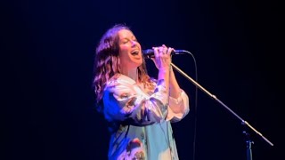 ALANIS MORISSETTE “PERFECT” LIVE IN MANILA JAGGED LITTLE PILL 2023 WORLD TOUR