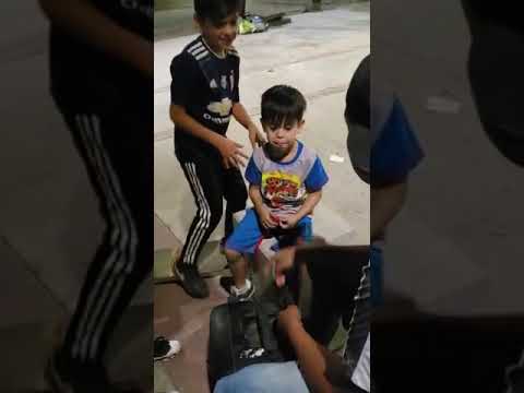 El gordo vs los 4 flaites*  /batalla en la plaza