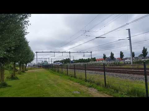 Mat 54 766 vertrekt uit Uitgeest