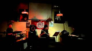 4636 - Abel Patrone, Alejandro Herrera y Hernan Fernandez - 27/10/12 Jazz & Pop 