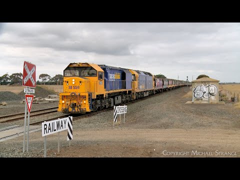 7733V Pacific National Grain Train With XR559 & G525 Arrives At Gheringhap (5/7/2024)- PoathTV