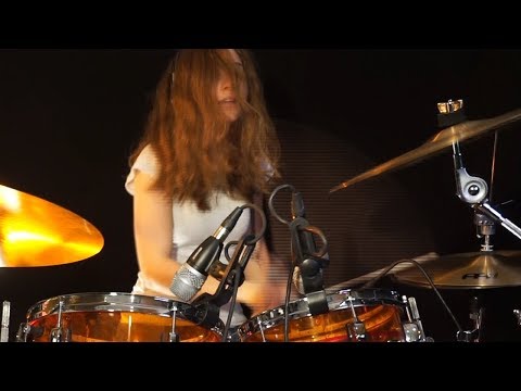 Chop Suey! (System Of A Down); drum cover by Sina