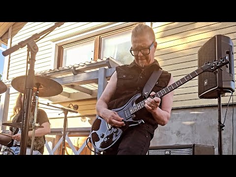 Karahka - Funny Memes (Official Music Video)