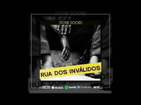 Rua Dos Inválidos - Stone Doors