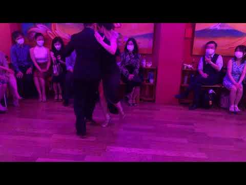 Sebastián Acosta & Laura D'Anna - "El Latigo" Juan D'Arienzo