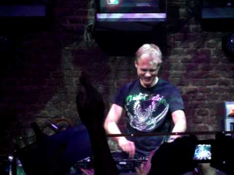 Armin @ Madras - Cygnes