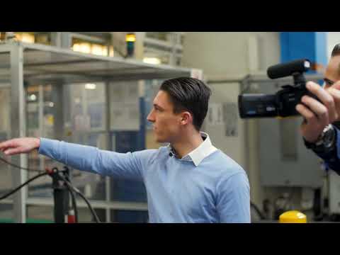 Rick bezoekt de stageplek van Djim bij Kuhn in Geldrop | Fontys Technische Bedrijfskunde